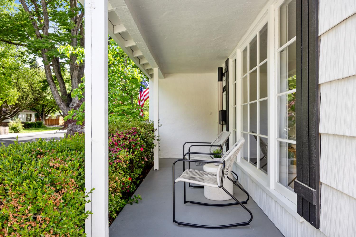 Detail Gallery Image 3 of 49 For 2750 San Luis Ct, Sacramento,  CA 95818 - 3 Beds | 2 Baths