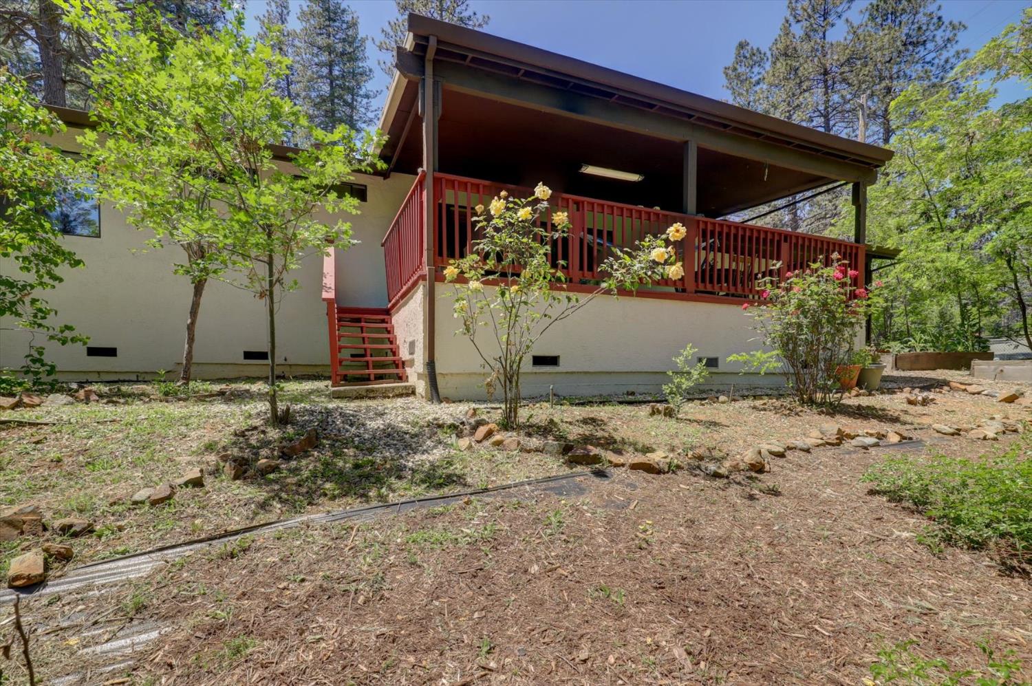 Detail Gallery Image 20 of 33 For 360 Rhode Island St, Grass Valley,  CA 95945 - 3 Beds | 2 Baths