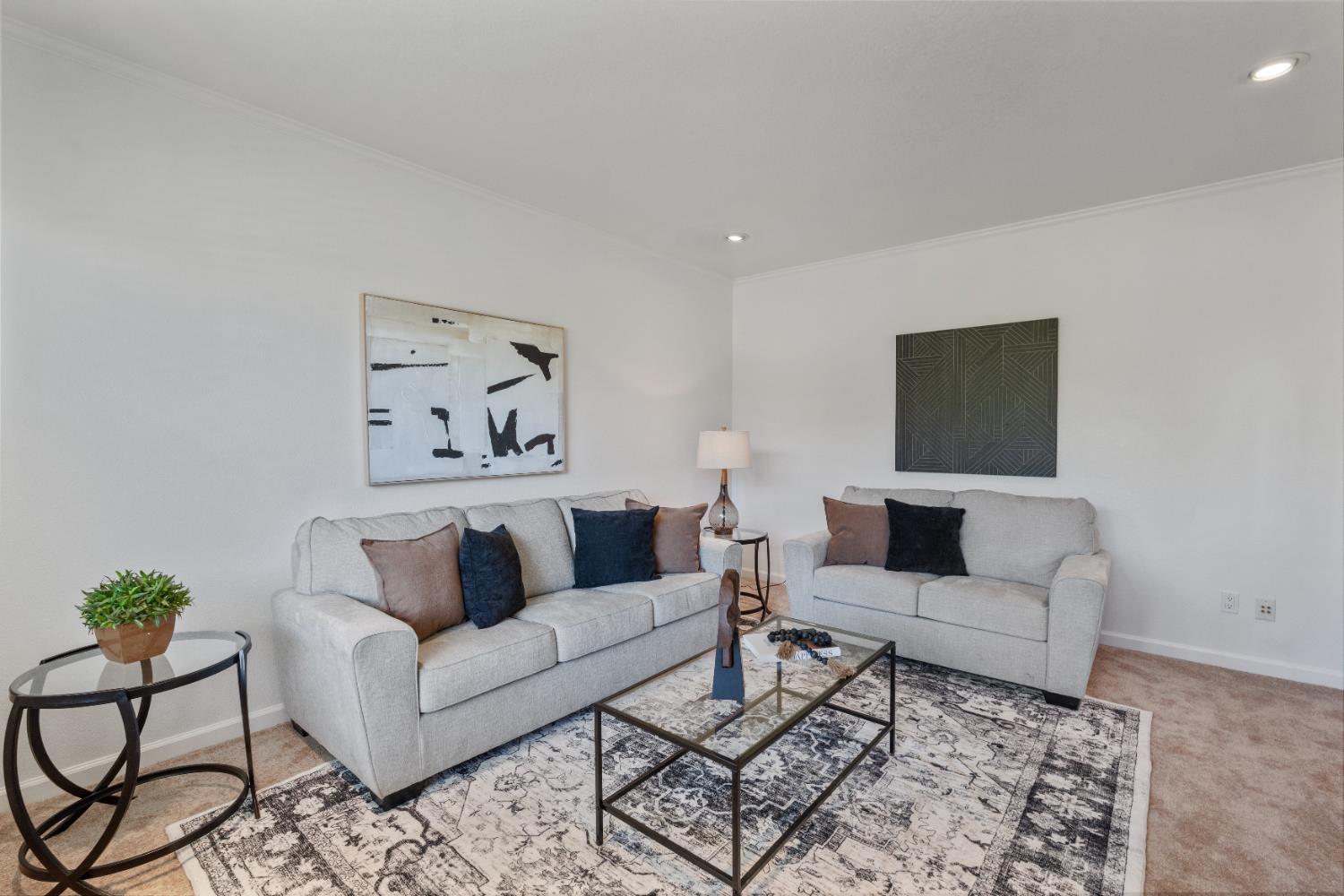 Detail Gallery Image 5 of 27 For 1387 Higton Street, Manteca,  CA 95336 - 3 Beds | 2 Baths