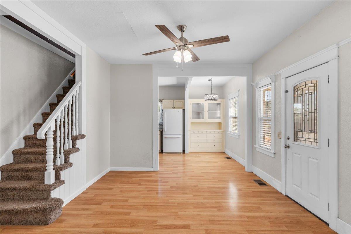Detail Gallery Image 13 of 61 For 209 S Pasadena Ave, Waterford,  CA 95386 - 3 Beds | 1 Baths