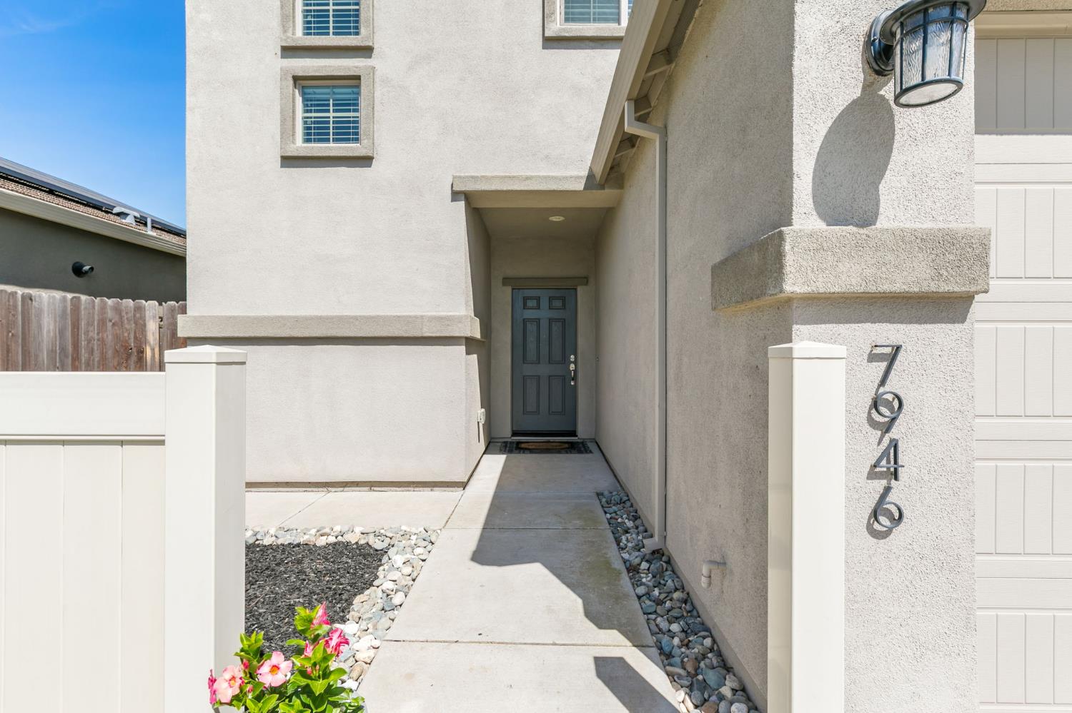 Detail Gallery Image 3 of 41 For 7946 Little Plum Way, Antelope,  CA 95843 - 4 Beds | 2/1 Baths