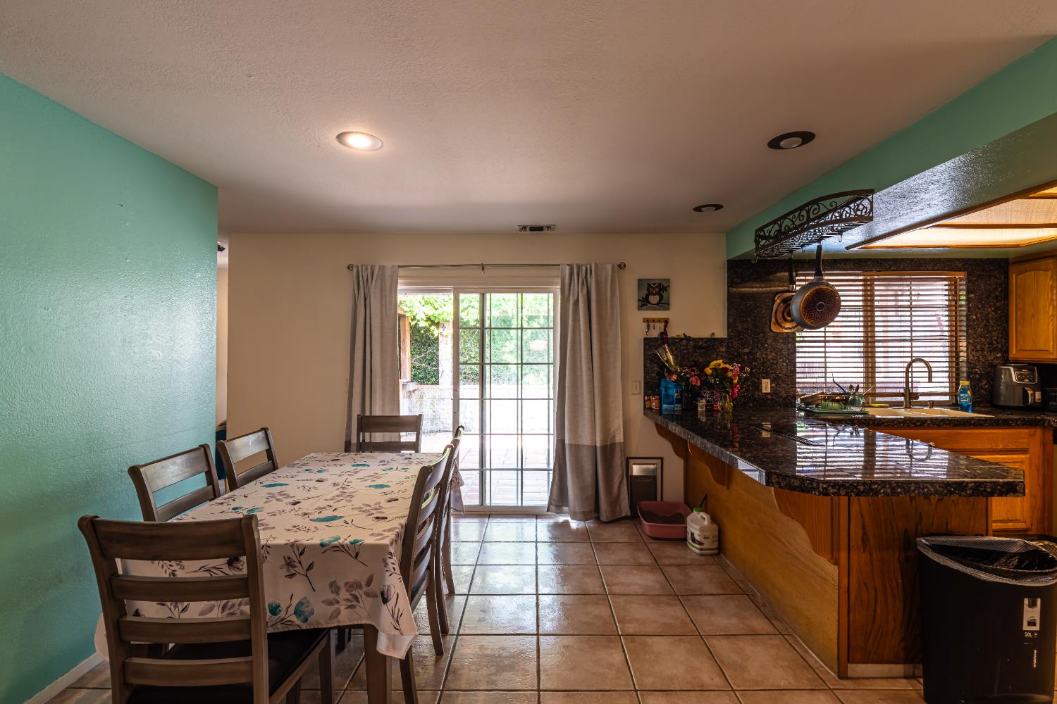 Detail Gallery Image 10 of 42 For 8565 Cloudcroft Way, Orangevale,  CA 95662 - 4 Beds | 2 Baths