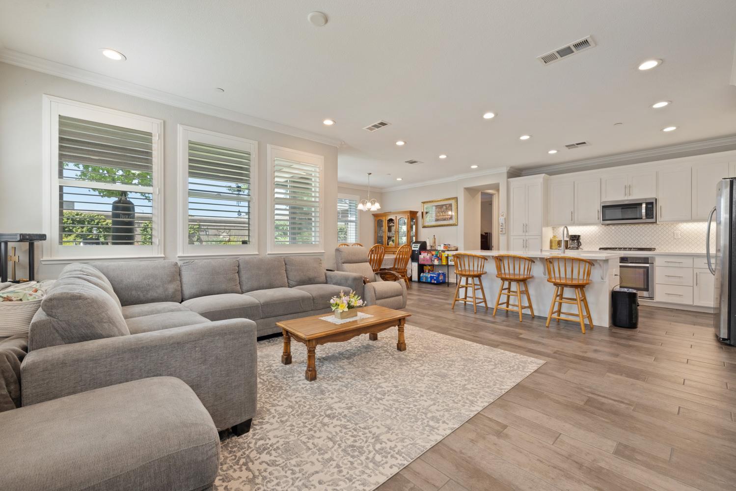 Detail Gallery Image 16 of 35 For 213 Isabella Dr, Lodi,  CA 95240 - 3 Beds | 2 Baths