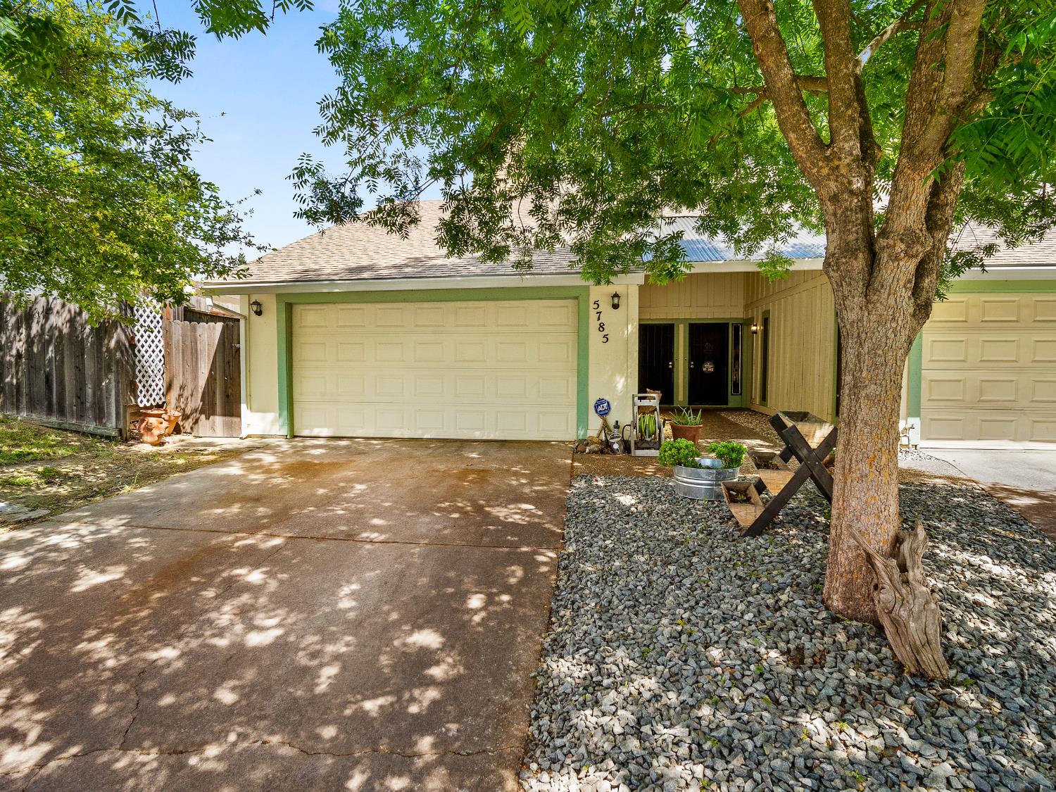 Detail Gallery Image 1 of 18 For 5785 Haskell Ave, Carmichael,  CA 95608 - – Beds | – Baths