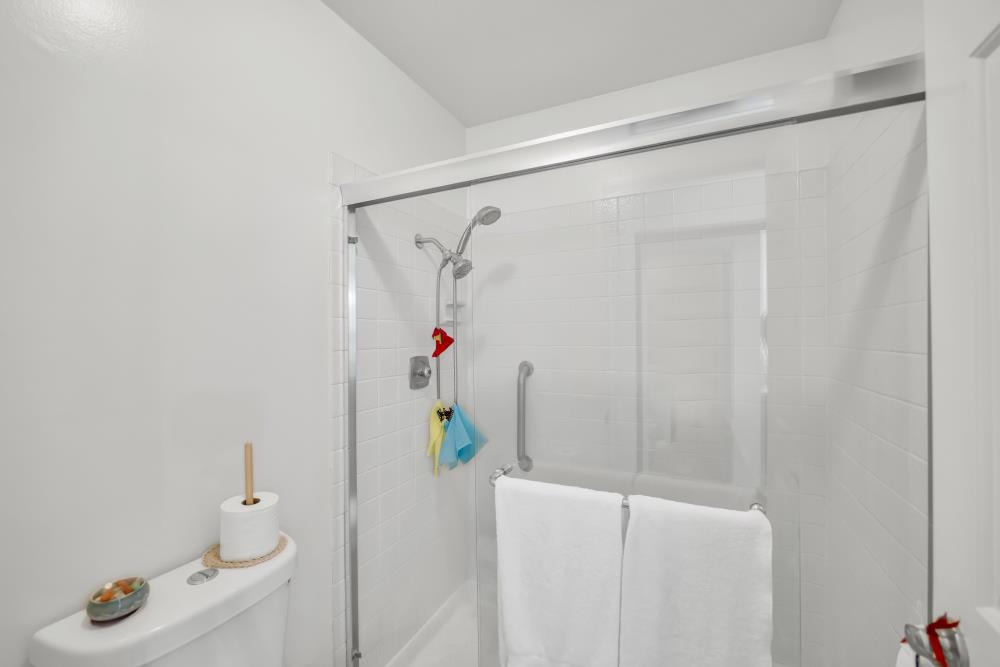 Photo #16: 225063831 Listing: Photo #16