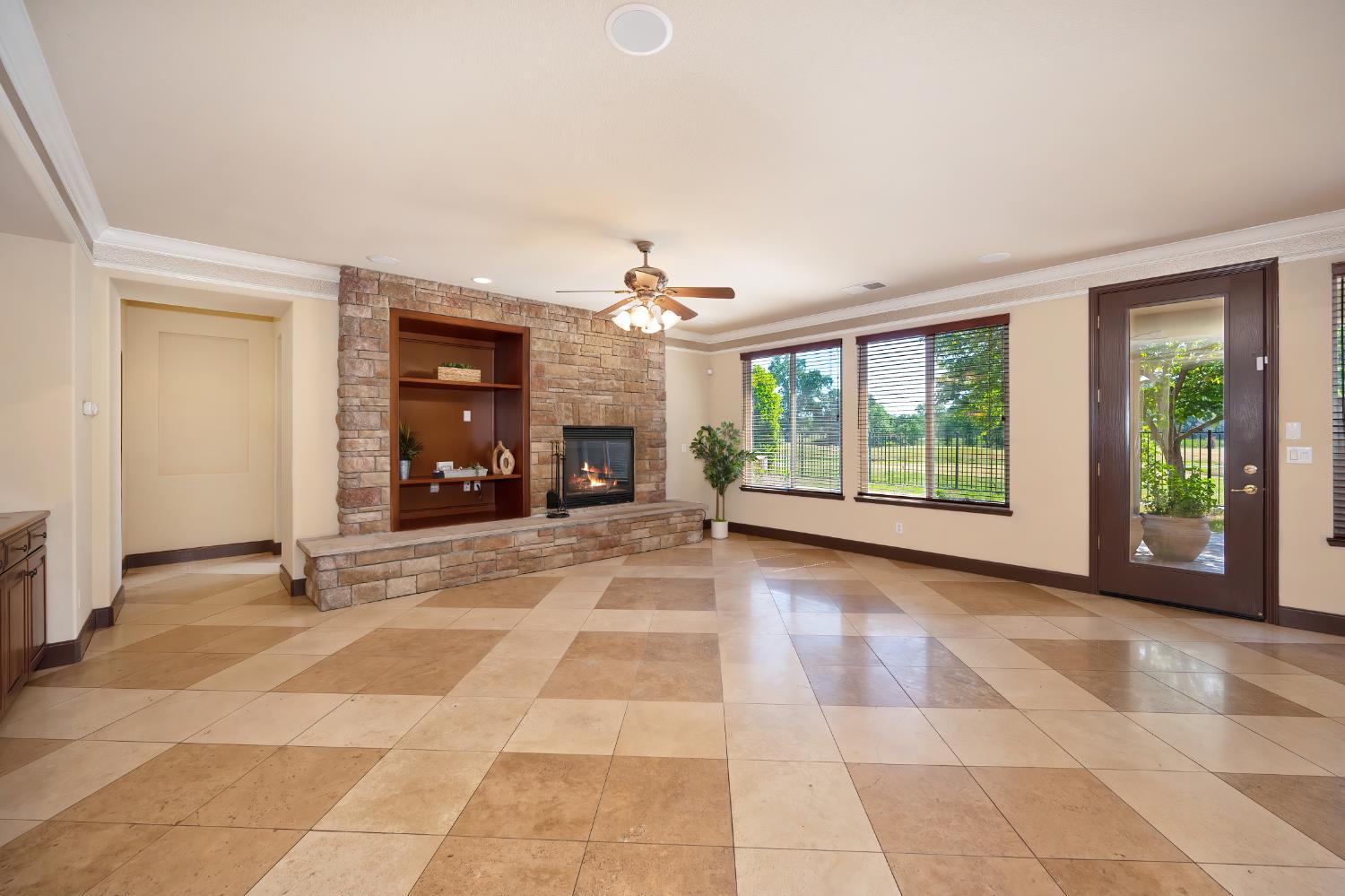 Detail Gallery Image 32 of 88 For 620 Castle Oaks Dr, Ione,  CA 95640 - 4 Beds | 2/1 Baths