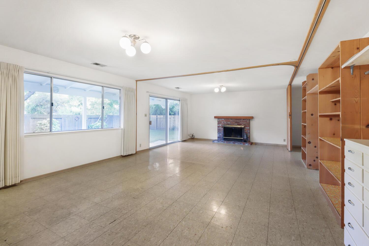 Detail Gallery Image 13 of 36 For 601 J St, Davis,  CA 95616 - 3 Beds | 2 Baths