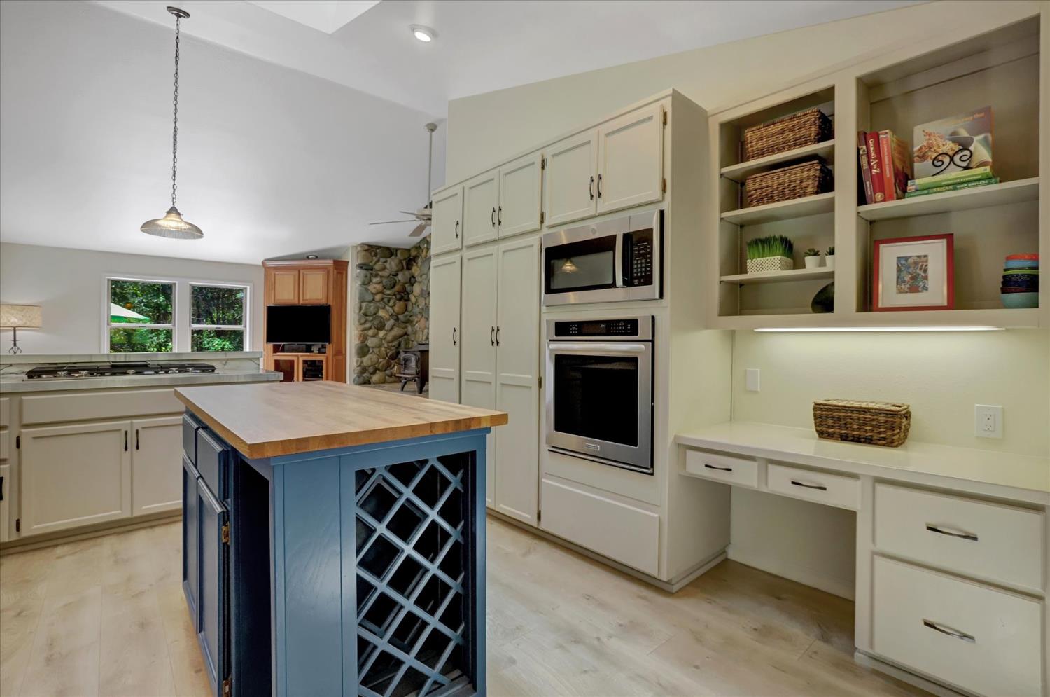 Detail Gallery Image 12 of 88 For 12756 Lonesome Dove Trl, Nevada City,  CA 95959 - 3 Beds | 2 Baths