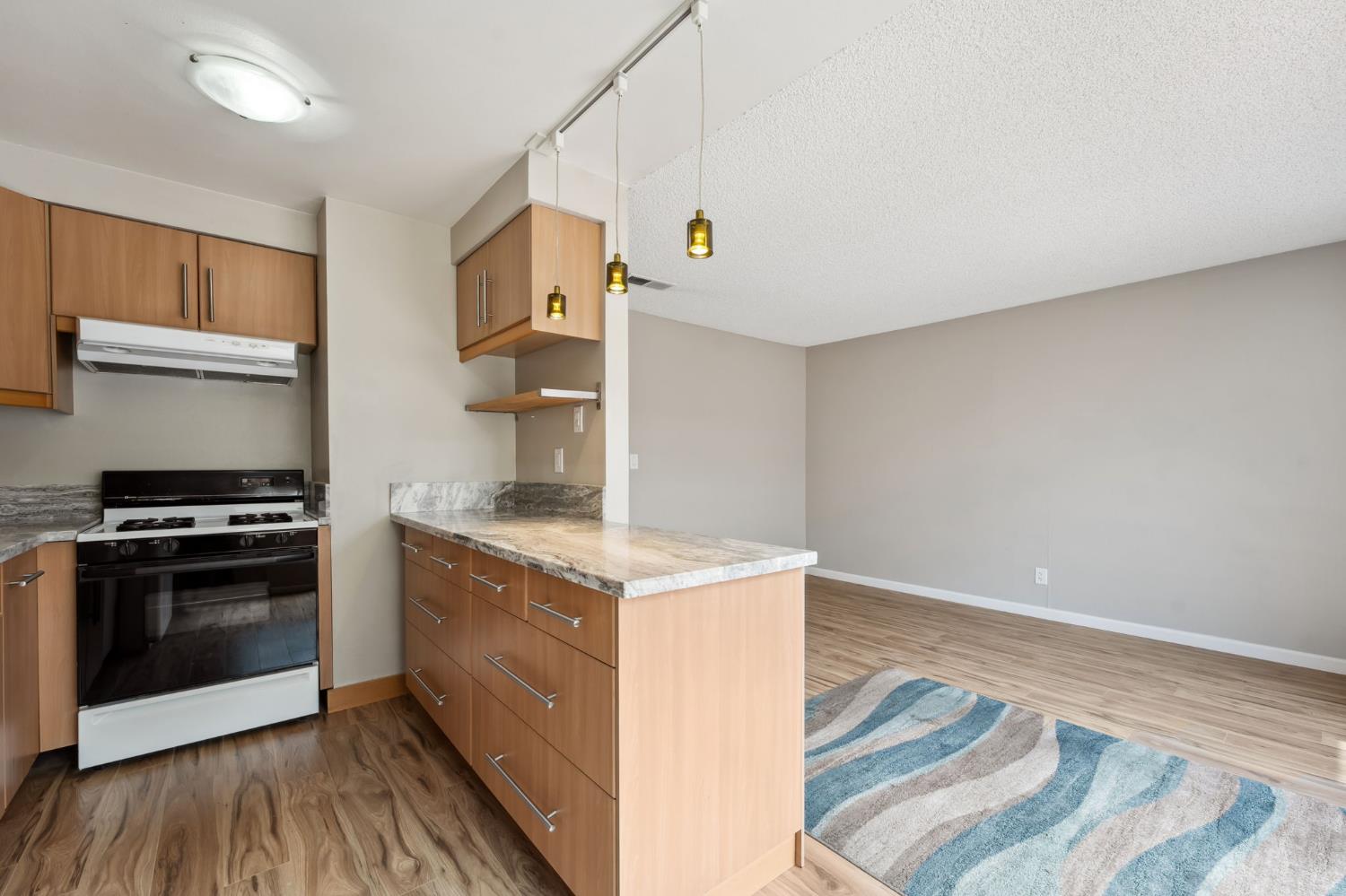Photo #9: 225060723 Listing: Photo #9