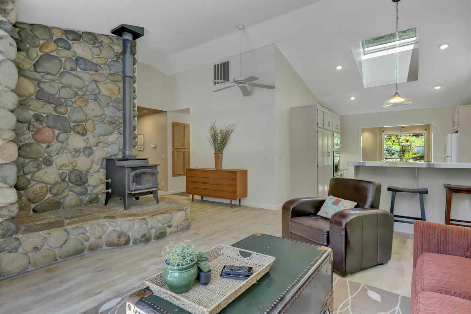 Detail Gallery Image 8 of 88 For 12756 Lonesome Dove Trl, Nevada City,  CA 95959 - 3 Beds | 2 Baths