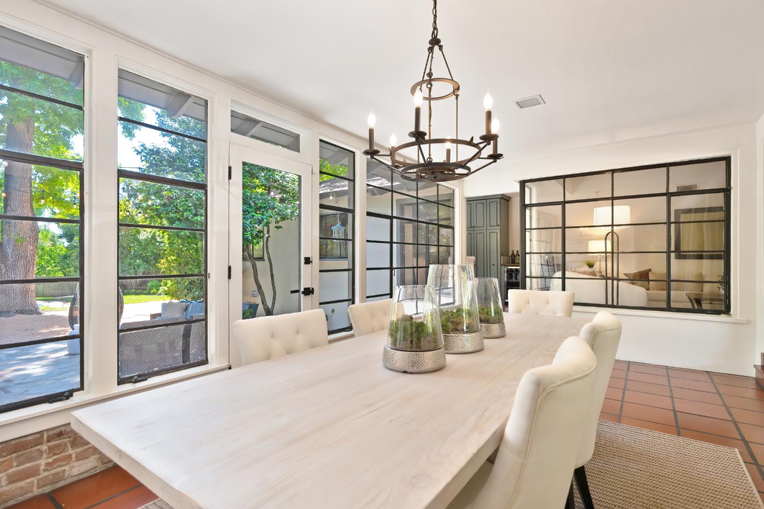 Detail Gallery Image 23 of 64 For 5428 Fair Oaks Blvd, Carmichael,  CA 95608 - 4 Beds | 2 Baths