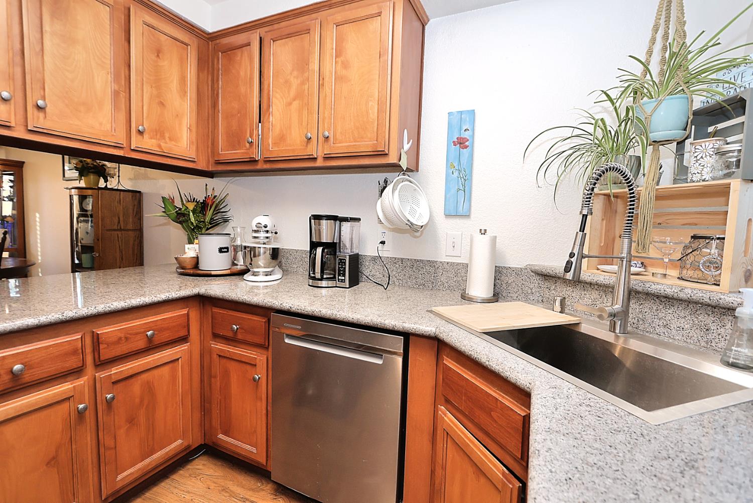 Detail Gallery Image 13 of 36 For 7437 Auburn Oaks Ct #E,  Citrus Heights,  CA 95621 - 2 Beds | 1 Baths
