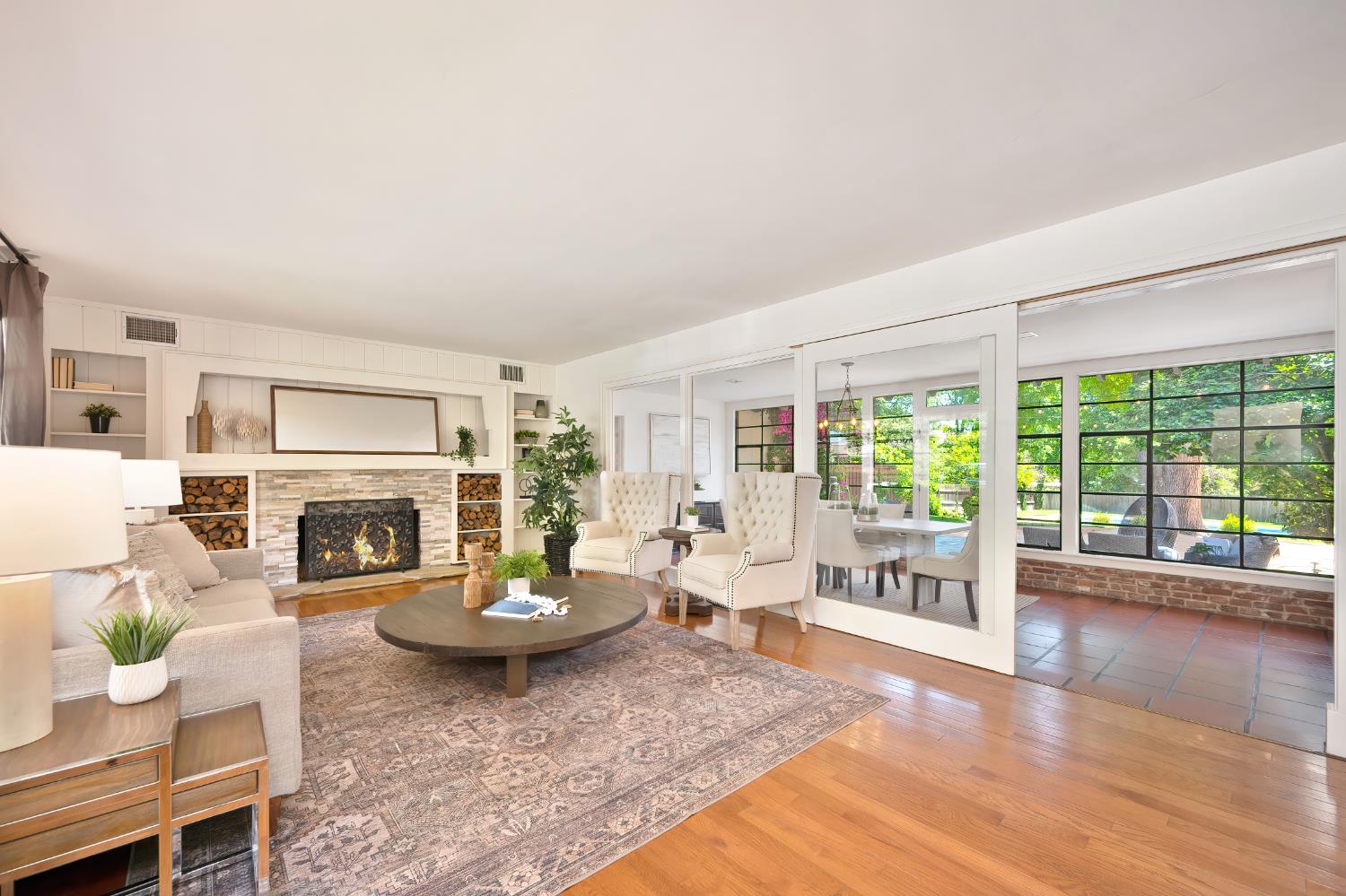 Detail Gallery Image 14 of 64 For 5428 Fair Oaks Blvd, Carmichael,  CA 95608 - 4 Beds | 2 Baths