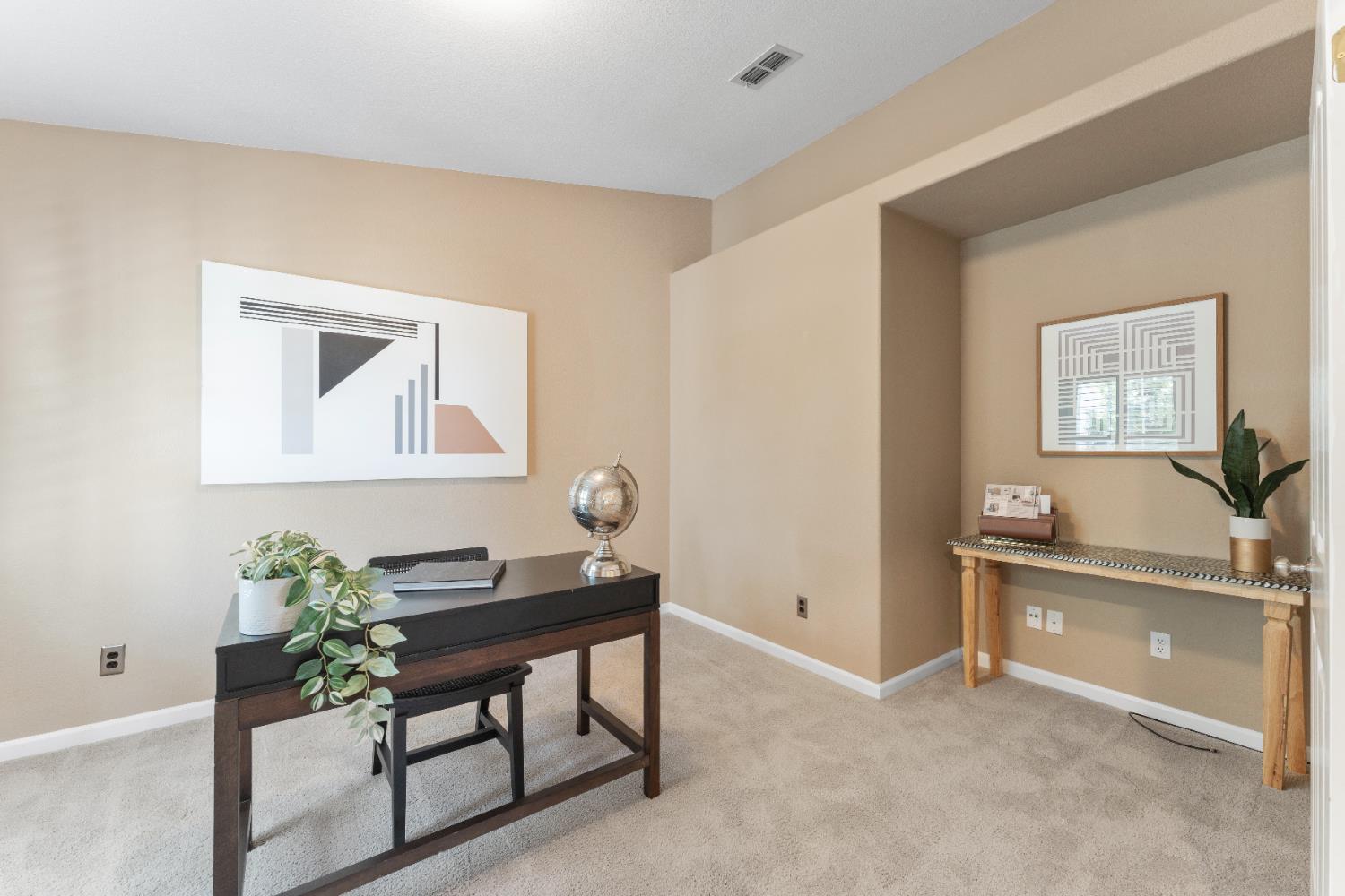 Detail Gallery Image 9 of 44 For 1014 Thompson Cir, Folsom,  CA 95630 - 4 Beds | 2 Baths