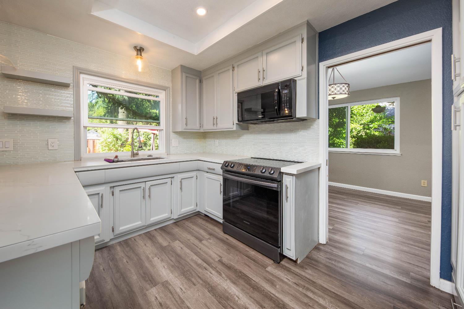 Detail Gallery Image 22 of 56 For 9412 Bonanza Dr, Stockton,  CA 95209 - 3 Beds | 2/1 Baths
