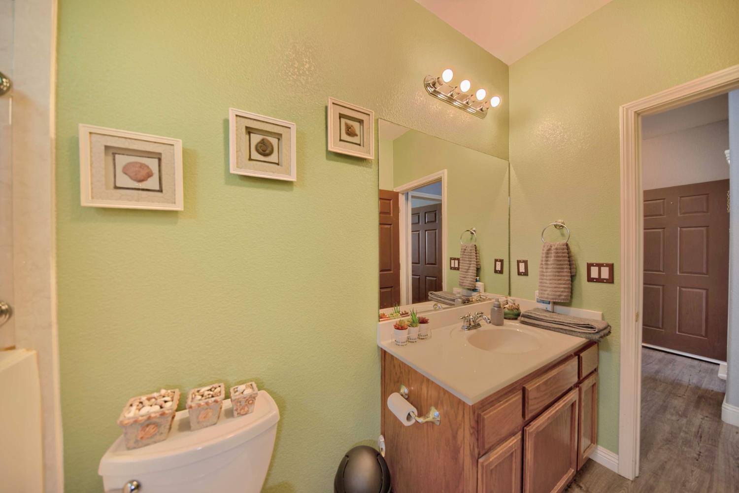Detail Gallery Image 16 of 98 For 2994 La Vina Cir, Los Banos,  CA 93635 - 3 Beds | 2 Baths