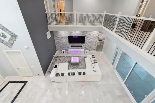 Detail Gallery Image 16 of 45 For 7160 W Dovewood Ln, Fresno,  CA 93723 - 7 Beds | 5/1 Baths