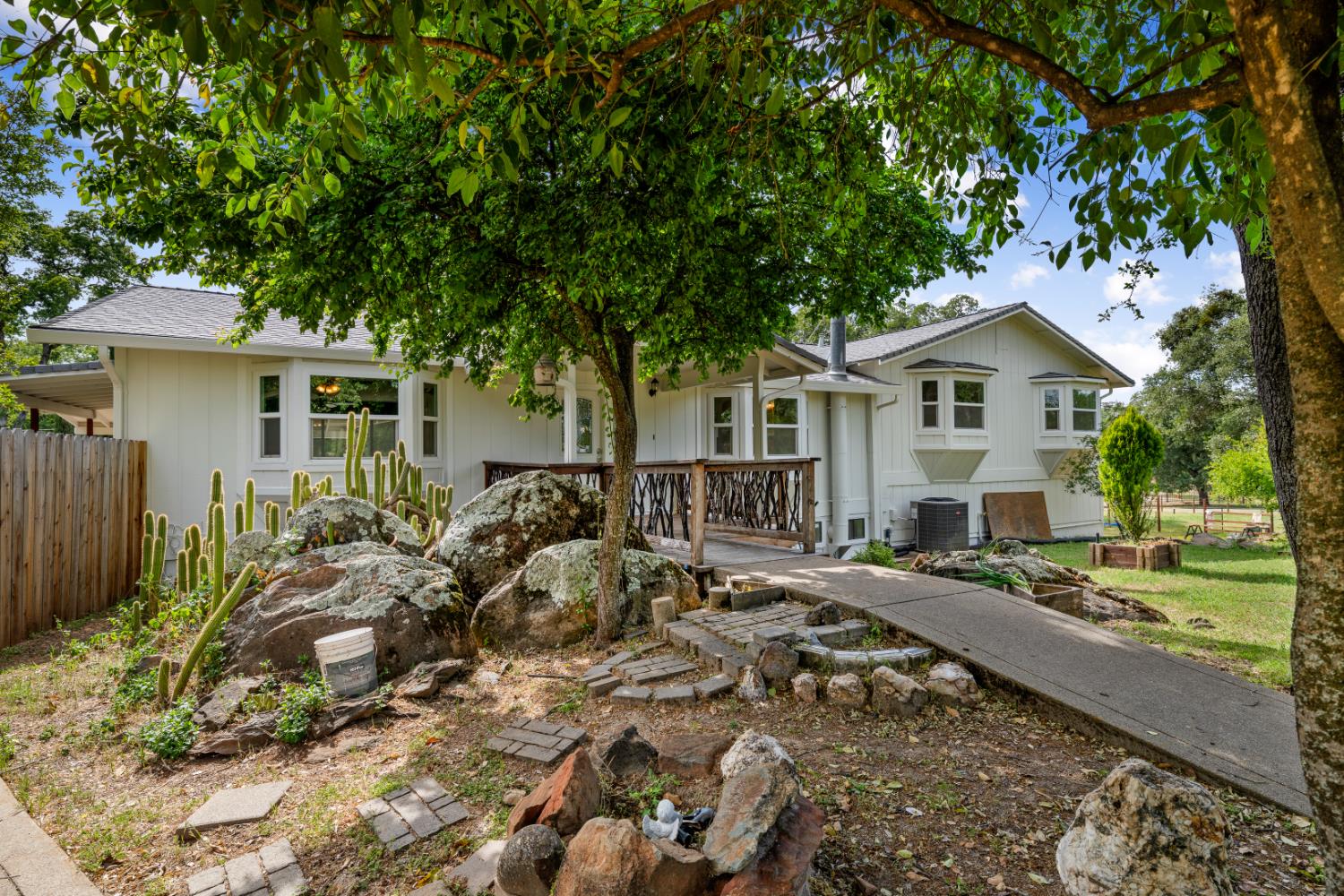 Detail Gallery Image 3 of 80 For 4940 China Hill Rd, El Dorado,  CA 95623 - 8 Beds | 2 Baths