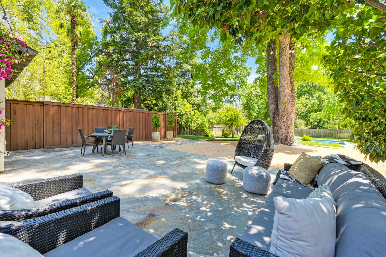 Detail Gallery Image 50 of 64 For 5428 Fair Oaks Blvd, Carmichael,  CA 95608 - 4 Beds | 2 Baths