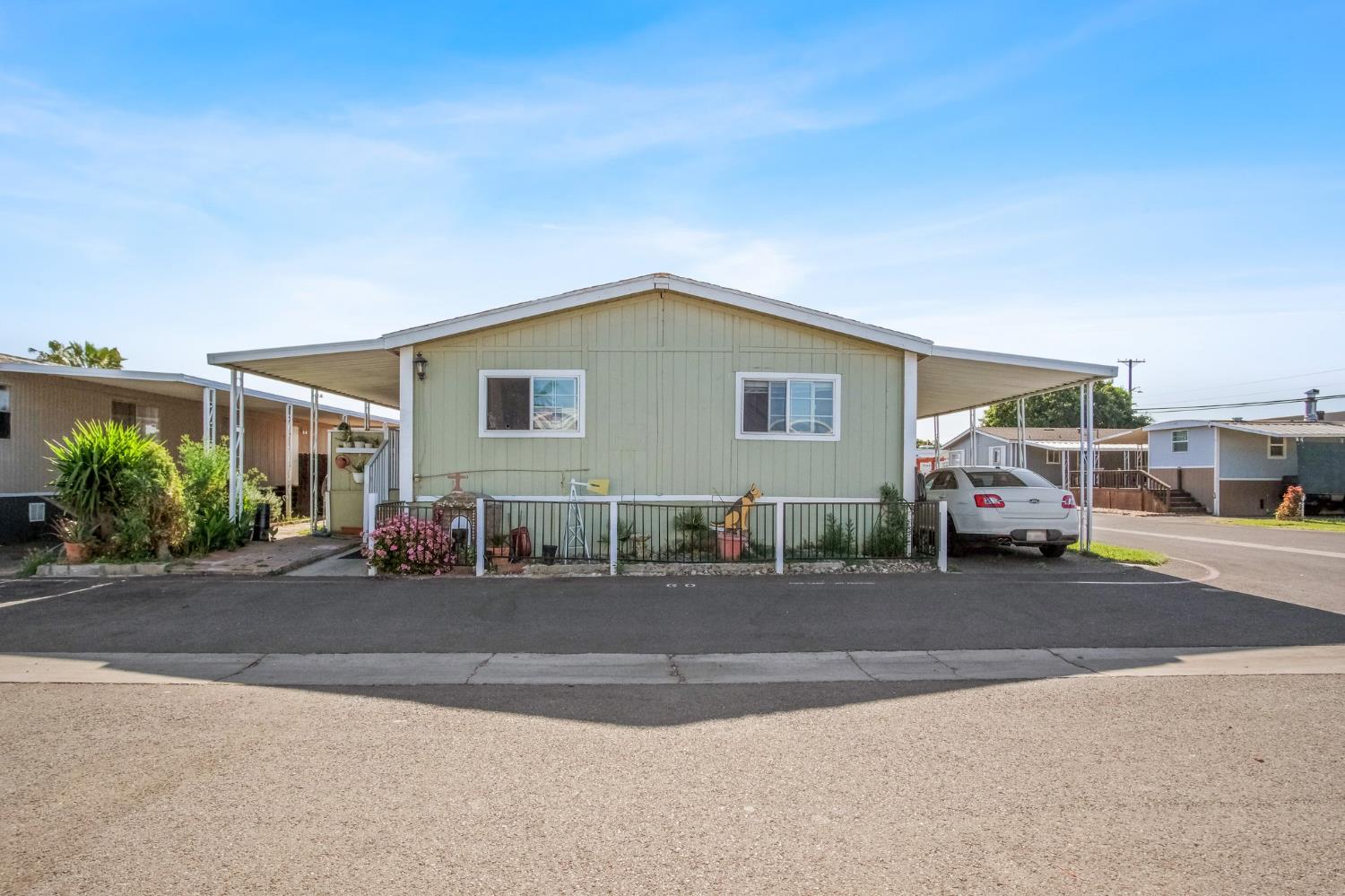 Detail Gallery Image 1 of 20 For 3939 Central Ave 60, Ceres,  CA 95307 - 3 Beds | 2 Baths