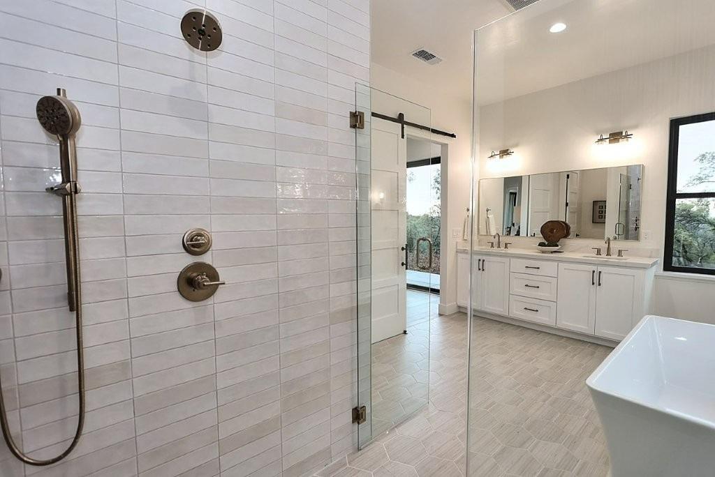 Detail Gallery Image 10 of 99 For 4950 Greyson Creek Dr, El Dorado Hills,  CA 95762 - 4 Beds | 5/1 Baths