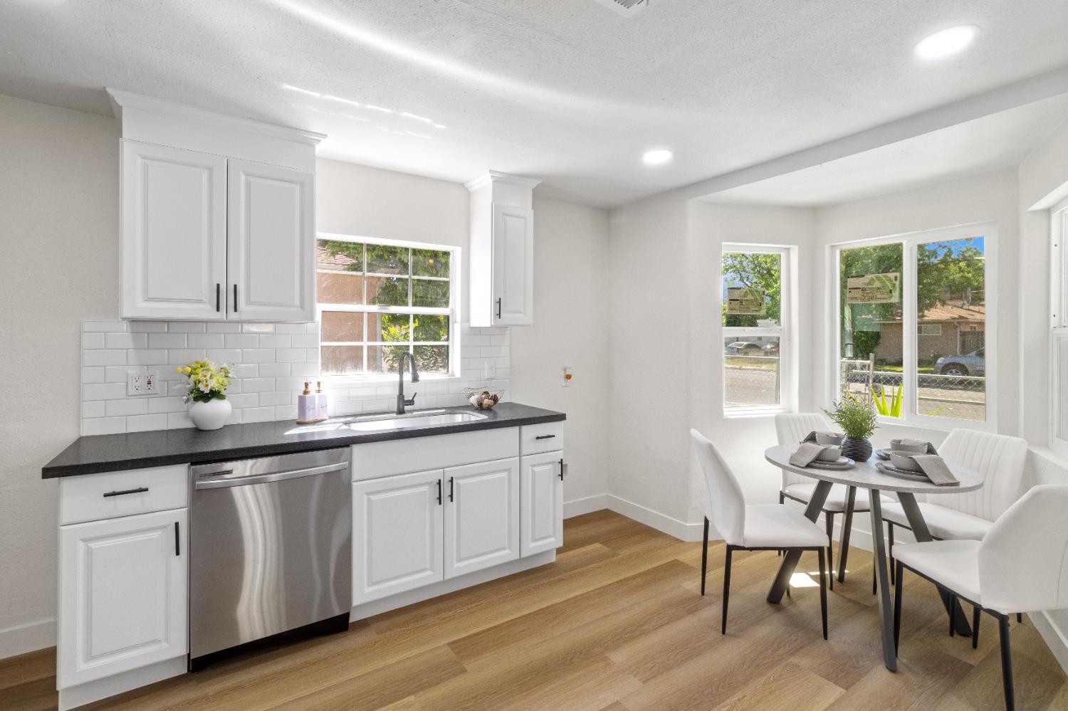 Detail Gallery Image 11 of 21 For 1605 W Orangeburg Ave, Modesto,  CA 95350 - 2 Beds | 1 Baths