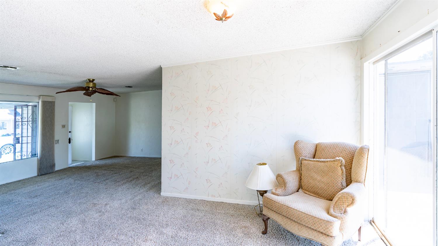 Detail Gallery Image 3 of 25 For 244 E Roseburg Ave, Modesto,  CA 95350 - 3 Beds | 1 Baths