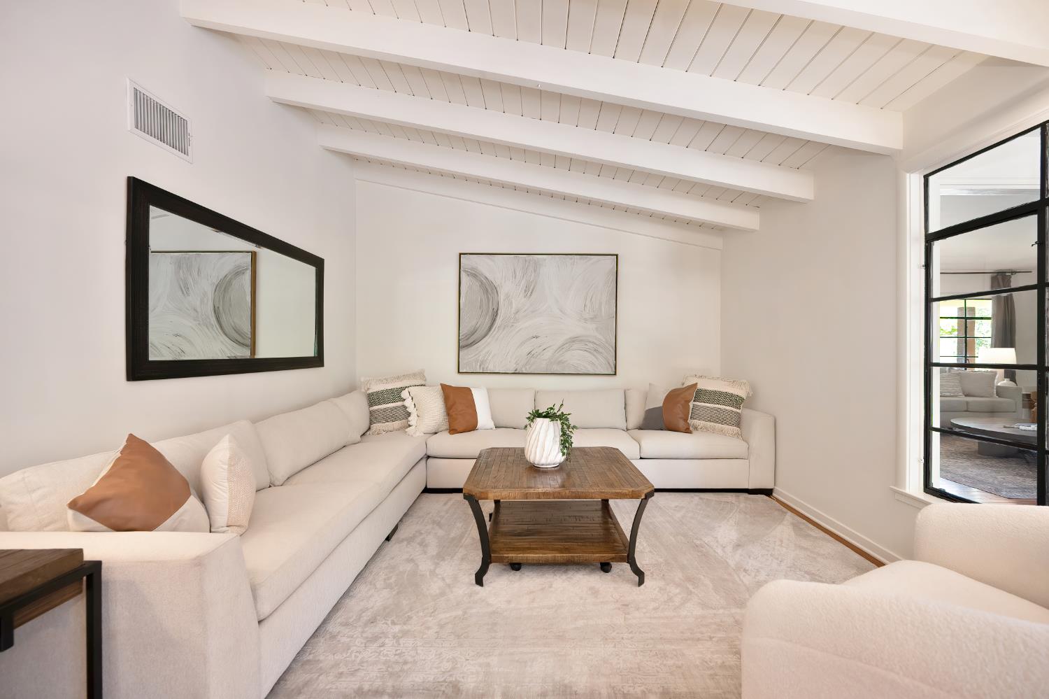 Detail Gallery Image 26 of 64 For 5428 Fair Oaks Blvd, Carmichael,  CA 95608 - 4 Beds | 2 Baths
