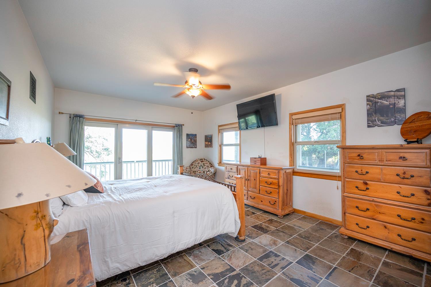 Detail Gallery Image 15 of 79 For 6060 Stony Creek Rd, Jackson,  CA 95642 - 3 Beds | 2/1 Baths