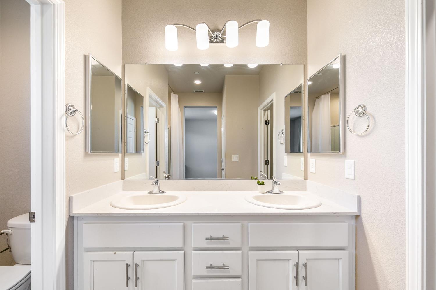 Detail Gallery Image 25 of 41 For 7946 Little Plum Way, Antelope,  CA 95843 - 4 Beds | 2/1 Baths