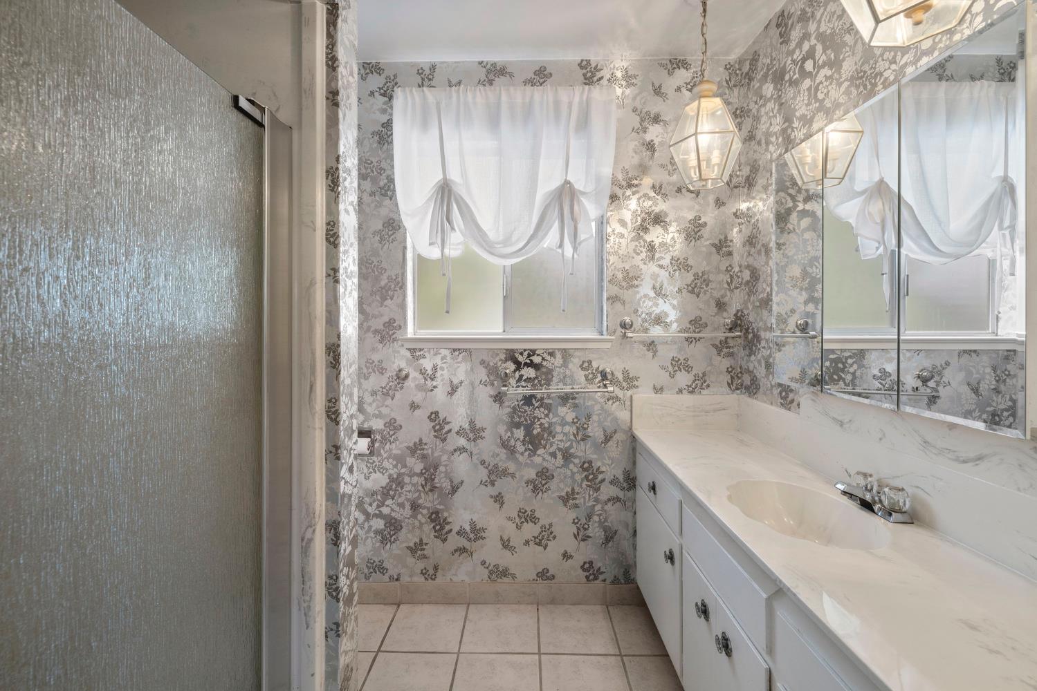 Detail Gallery Image 15 of 34 For 6010 Holstein Way, Sacramento,  CA 95822 - 3 Beds | 2/1 Baths