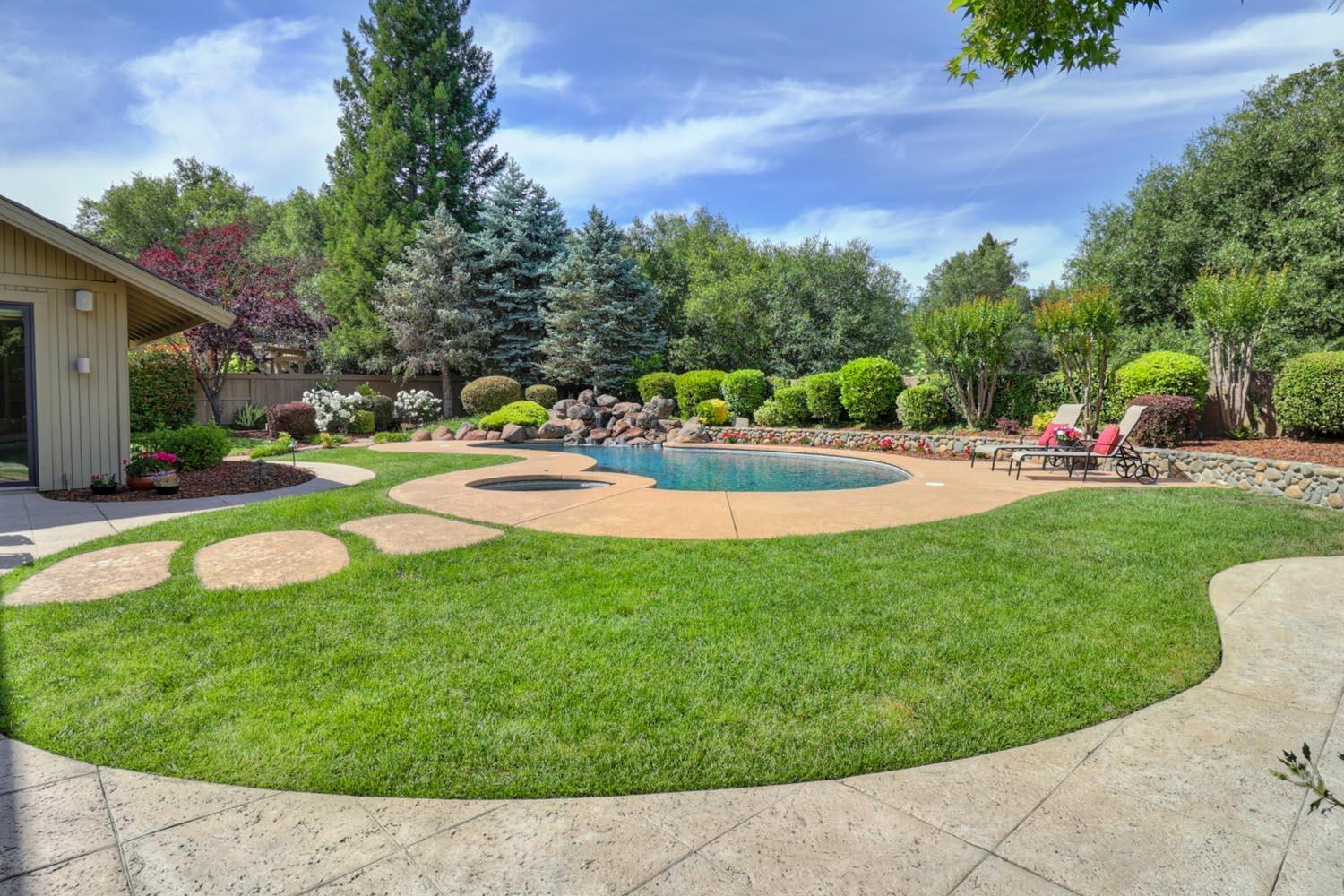 Detail Gallery Image 46 of 62 For 11464 Huntington Village Ln, Gold River,  CA 95670 - 4 Beds | 4/2 Baths