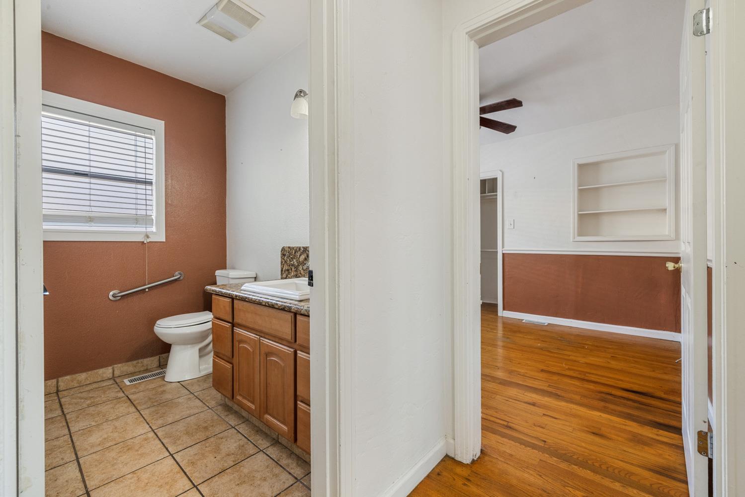 Detail Gallery Image 16 of 42 For 501 N Thor St, Turlock,  CA 95380 - 5 Beds | 2 Baths