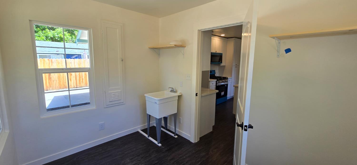 Detail Gallery Image 21 of 59 For 3129 Judah St, Sacramento,  CA 95815 - 2 Beds | 2 Baths
