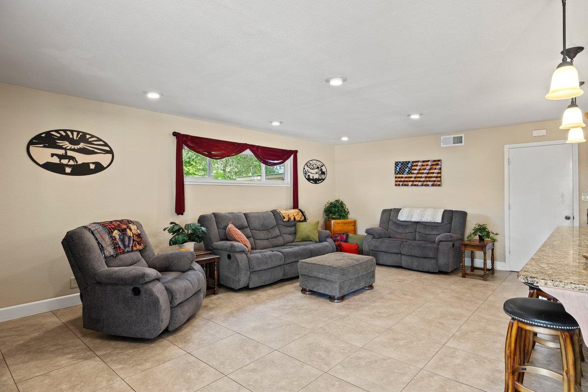 Detail Gallery Image 32 of 56 For 4325 Dias Ln, Loomis,  CA 95650 - 3 Beds | 2 Baths