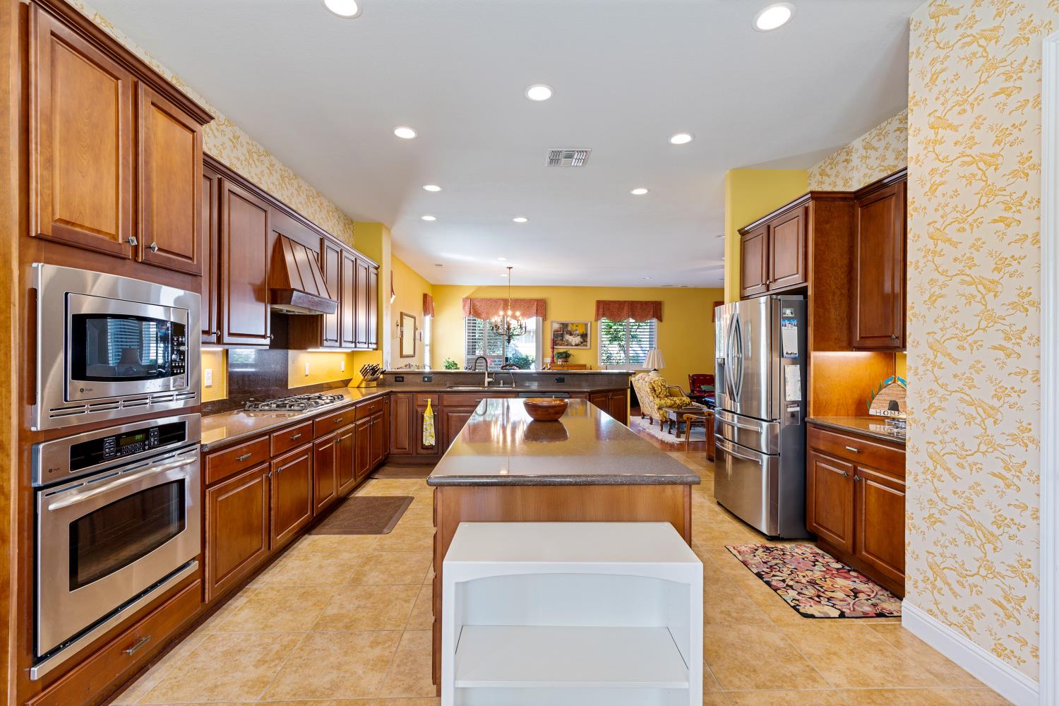 Detail Gallery Image 20 of 48 For 2351 River Berry Dr, Manteca,  CA 95336 - 2 Beds | 2 Baths