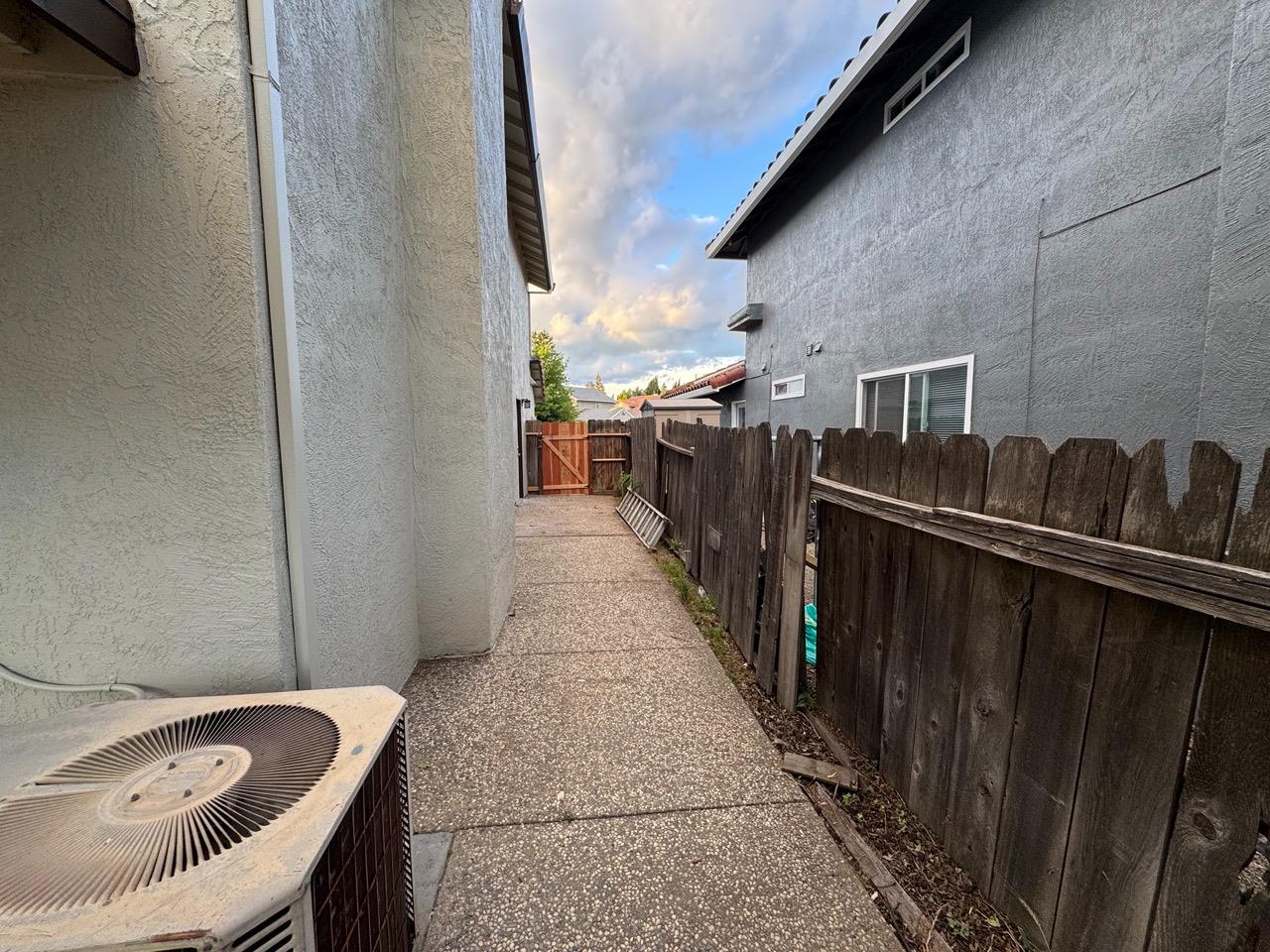 Detail Gallery Image 37 of 38 For 2232 Ne Manitoba Ct, Modesto,  CA 95356 - 3 Beds | 2/1 Baths