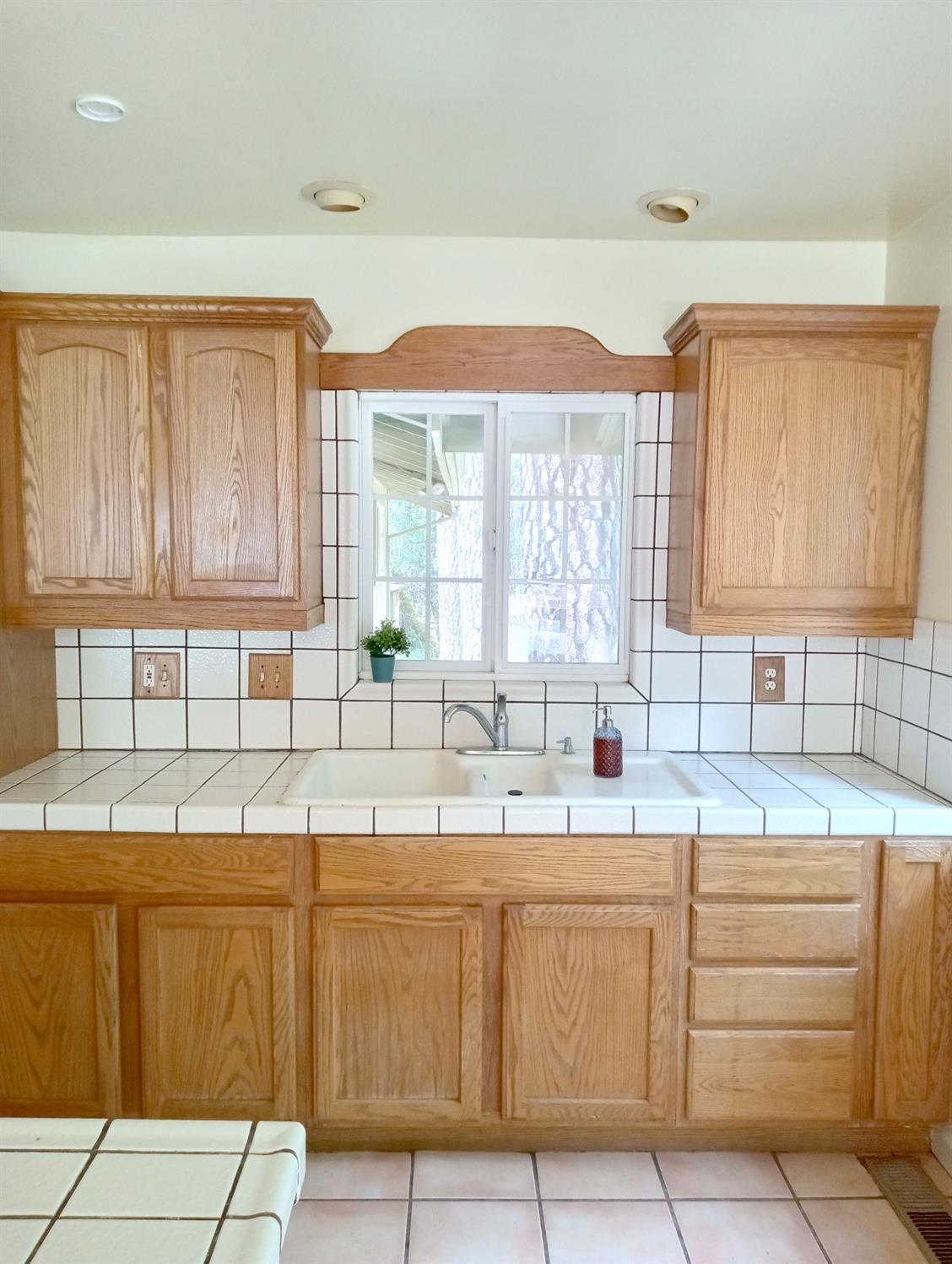 Detail Gallery Image 12 of 37 For 18942 Shake Ridge Rd, Sutter Creek,  CA 95685 - 2 Beds | 2 Baths