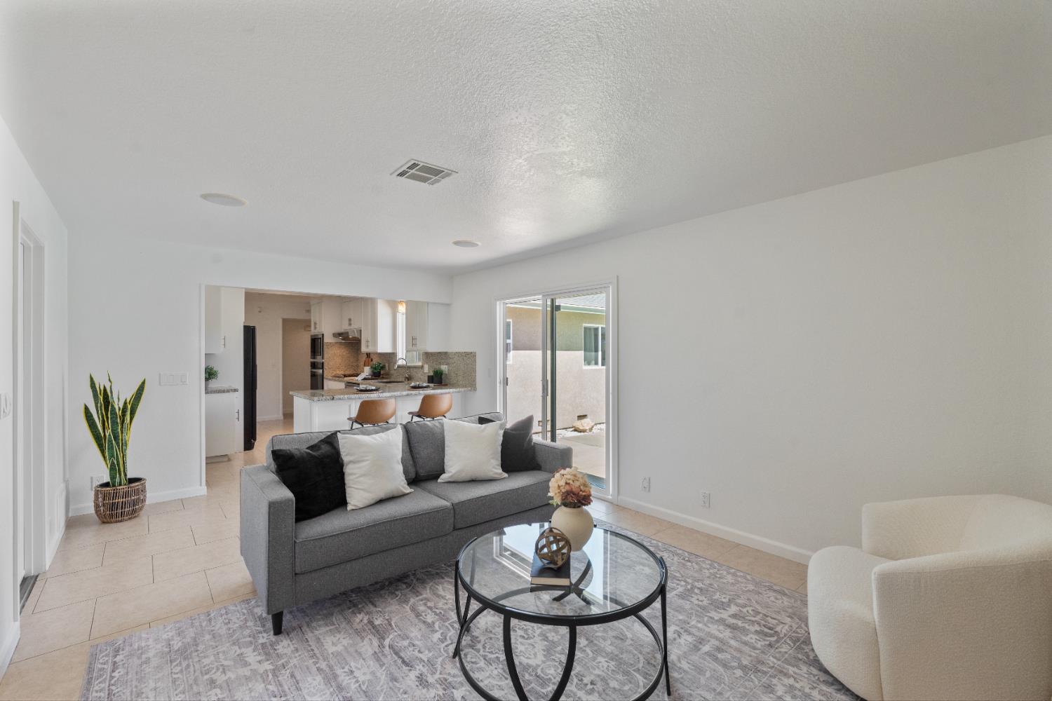 Detail Gallery Image 13 of 27 For 1387 Higton Street, Manteca,  CA 95336 - 3 Beds | 2 Baths