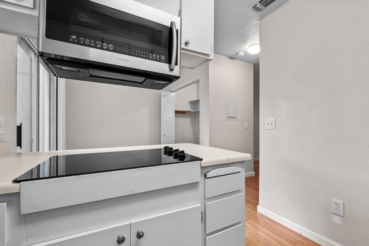 Detail Gallery Image 9 of 36 For 9145 Newhall Dr #57,  Sacramento,  CA 95826 - 2 Beds | 1/1 Baths