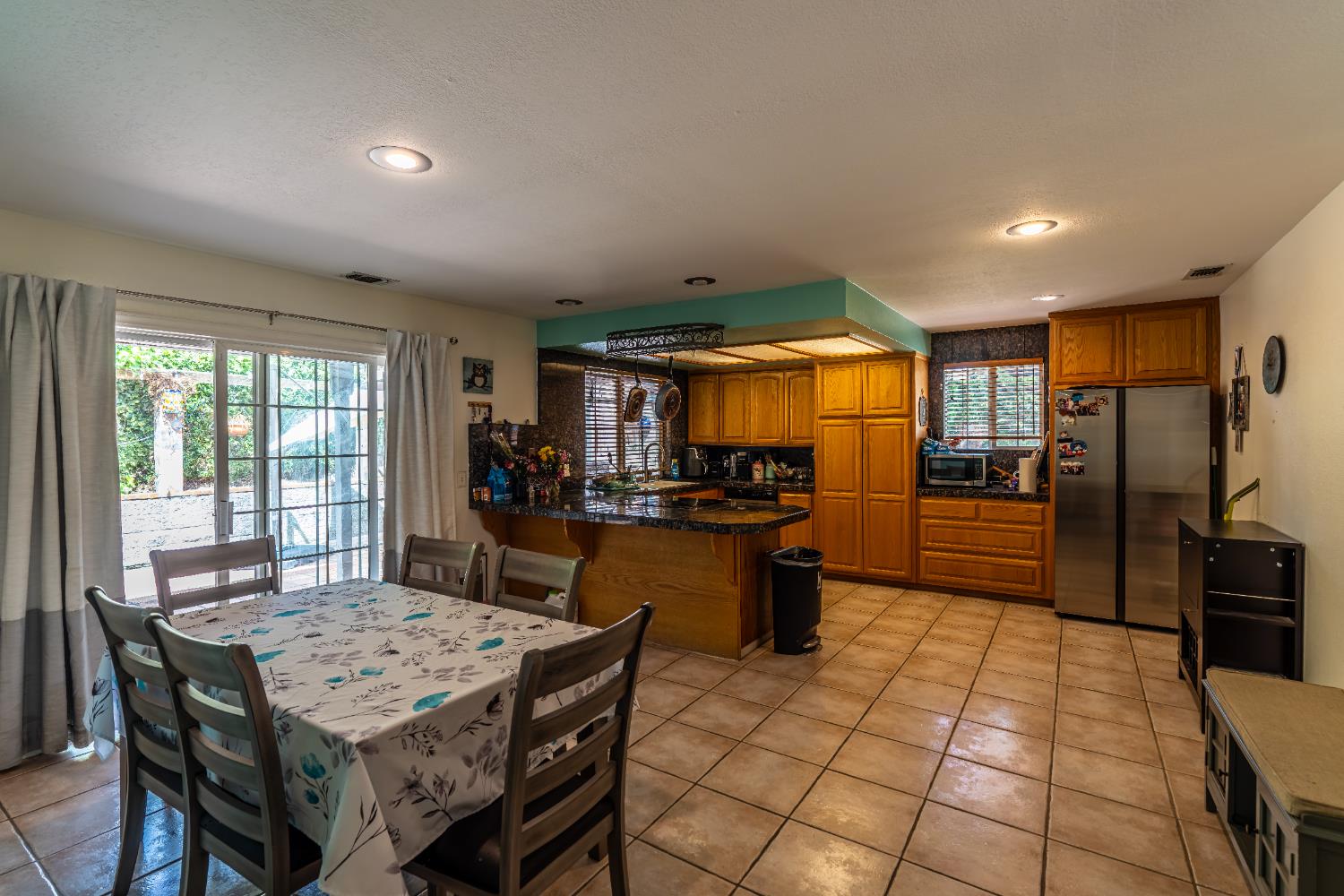 Detail Gallery Image 9 of 42 For 8565 Cloudcroft Way, Orangevale,  CA 95662 - 4 Beds | 2 Baths