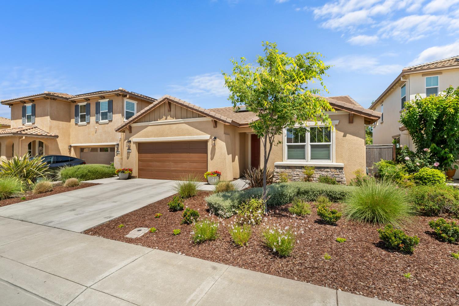 Detail Gallery Image 4 of 50 For 417 Chagall Ln, Stockton,  CA 95209 - 3 Beds | 2/1 Baths