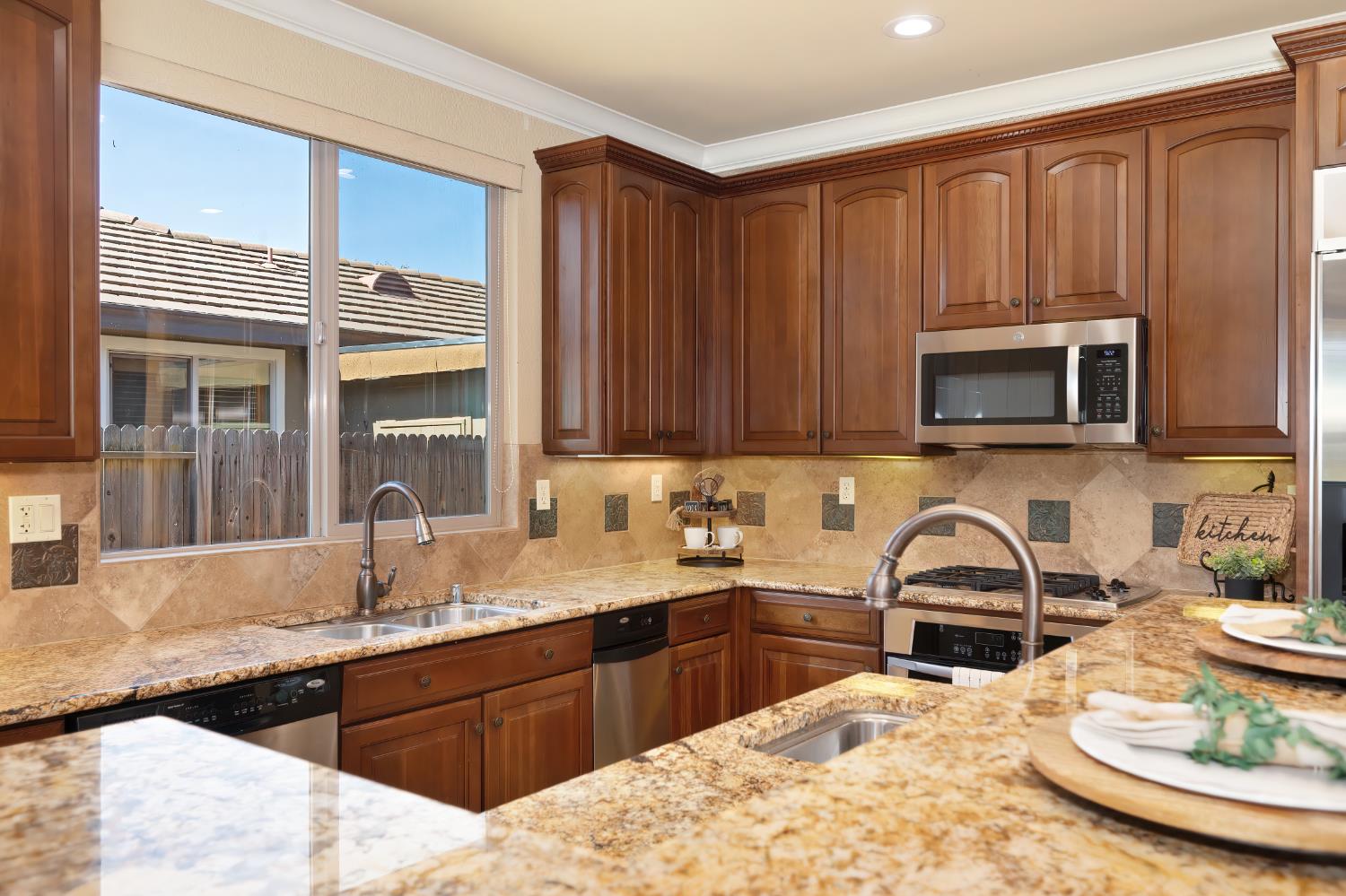 Detail Gallery Image 24 of 88 For 620 Castle Oaks Dr, Ione,  CA 95640 - 4 Beds | 2/1 Baths