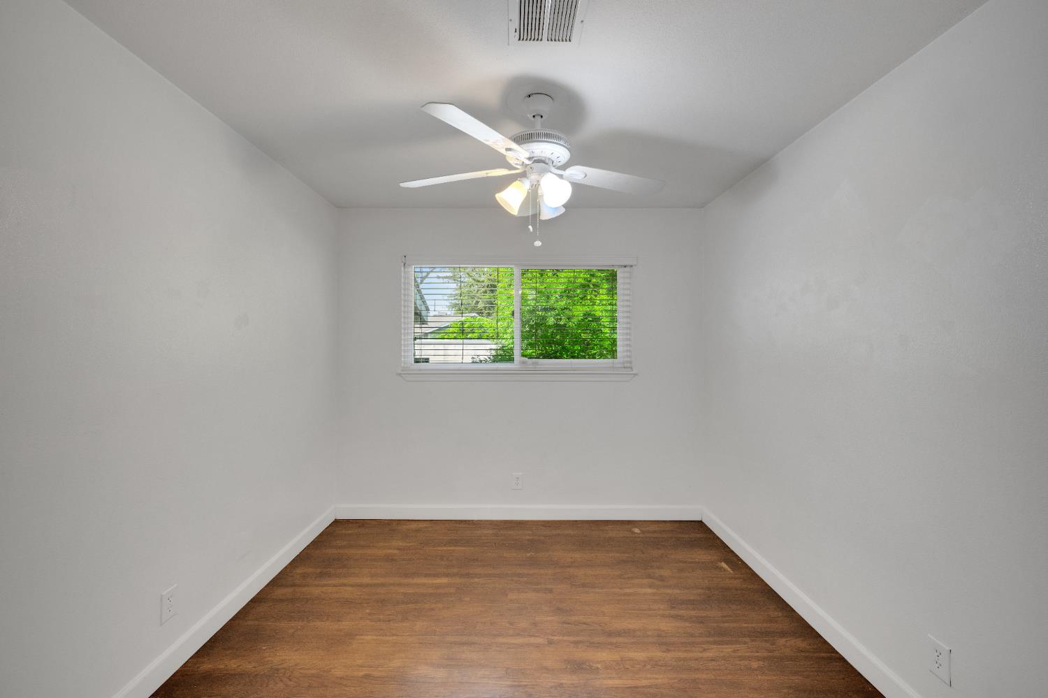 Detail Gallery Image 33 of 33 For 6140 Rumford Ave, Citrus Heights,  CA 95621 - 3 Beds | 2 Baths