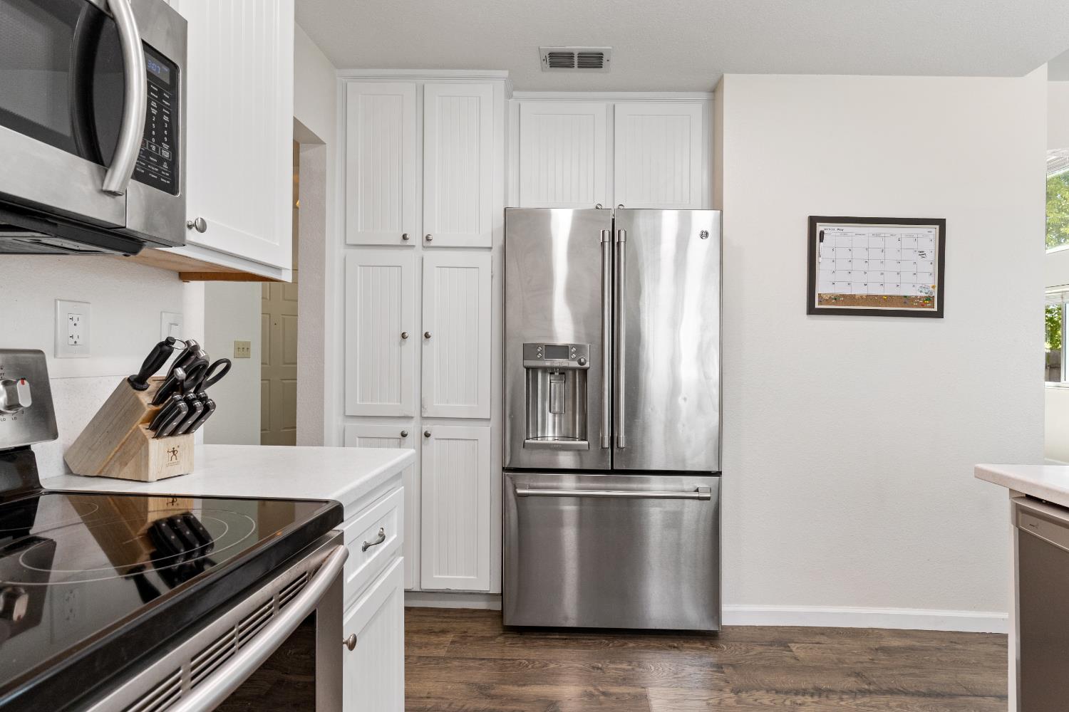 Detail Gallery Image 12 of 37 For 3010 Acton Way, Roseville,  CA 95747 - 4 Beds | 3 Baths