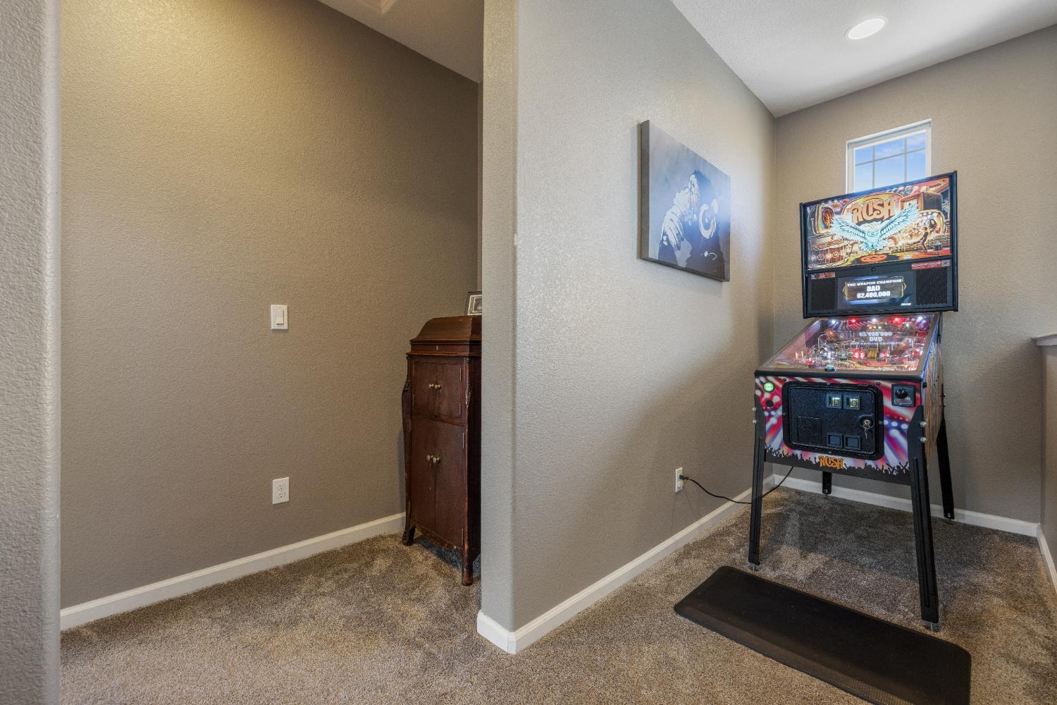 Detail Gallery Image 23 of 41 For 680 Sawtooth Ct, Manteca,  CA 95337 - 4 Beds | 3/1 Baths