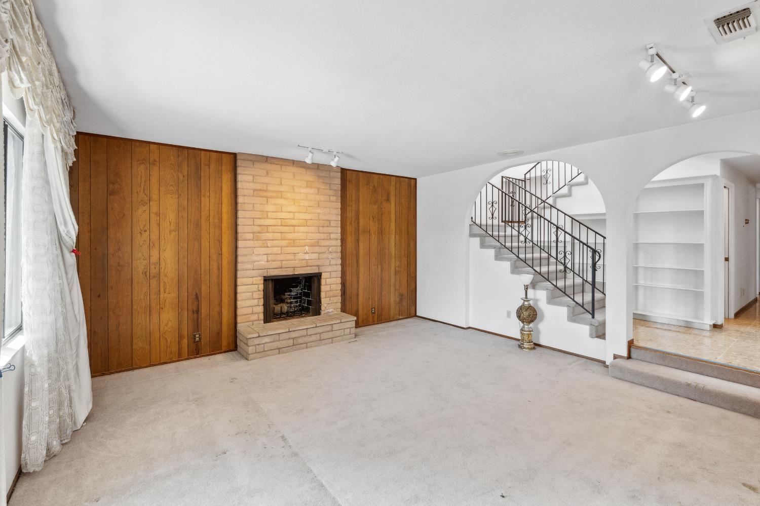 Detail Gallery Image 33 of 91 For 8518 Rolling Green Way, Fair Oaks,  CA 95628 - 4 Beds | 2/2 Baths