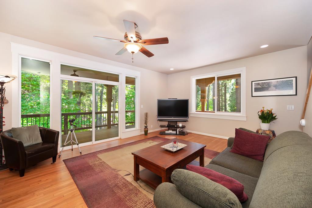 Detail Gallery Image 17 of 92 For 5321 Slalom Ln, Pollock Pines,  CA 95726 - 3 Beds | 2/1 Baths