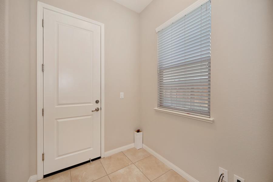 Detail Gallery Image 31 of 53 For 5416 Cannes Ct, Fair Oaks,  CA 95628 - 3 Beds | 2/1 Baths