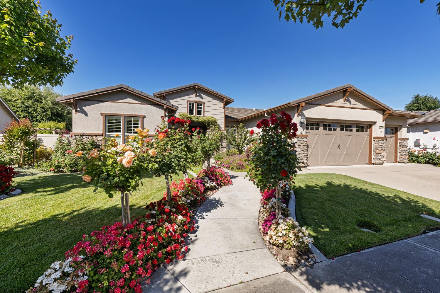 Detail Gallery Image 4 of 48 For 2351 River Berry Dr, Manteca,  CA 95336 - 2 Beds | 2 Baths